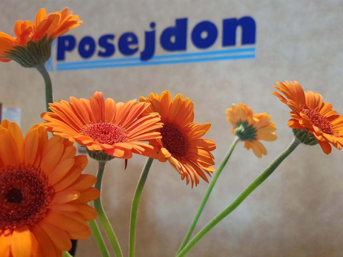 ウストロニエ・モルスキエ Posejdon Bed & Breakfast エクステリア 写真